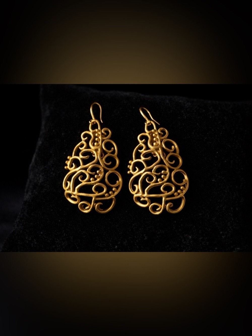 VINTAGE Renaissance Style Versatile 2 in 1 Dangle Earrings on Hooks and Clips